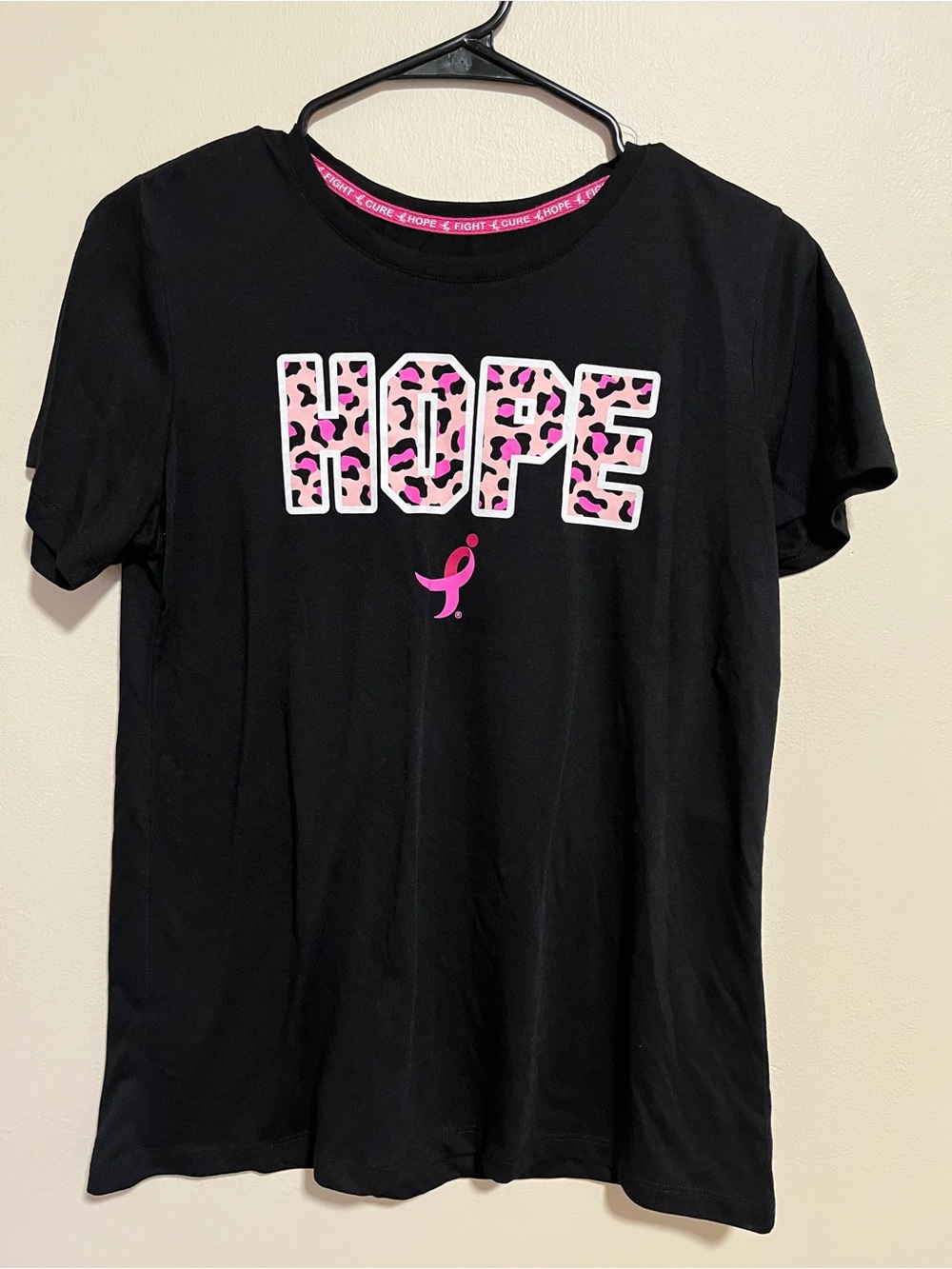 NWTBlack 'HOPE' Graphic Tee with Pink Leopard Print